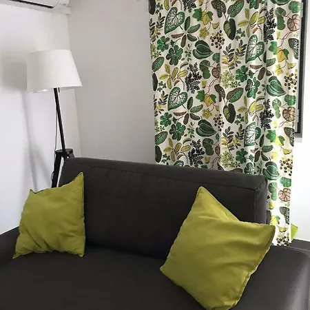 Cozy Green Apartment *